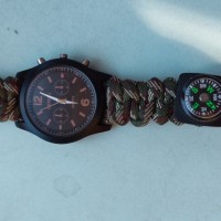 Часы с браслетом и компасом