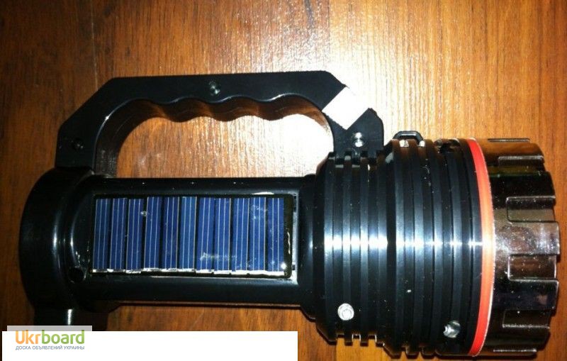 Фото 4. Аварійний ліхтар HL-1012 з сонячною батареєю