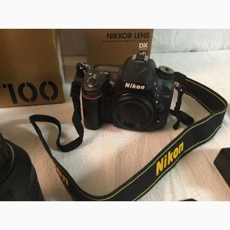 Nikon D7100 24, 1-мегапиксельная цифровая зеркальная камера с объективом Nikkor 18-140 мм