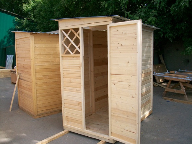 Фото 6. Деревянный туалет. Летняя душевая кабина. Туалет з душем