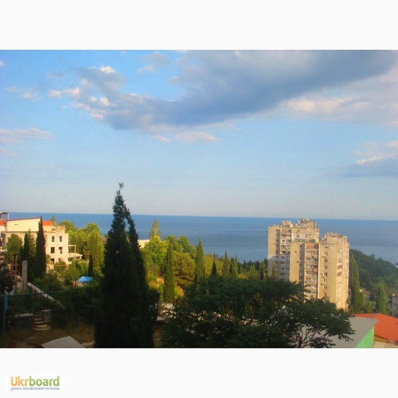 Фото 3. 2 комнатная квартира в Партените (Южный берег Крыма) с видом на море