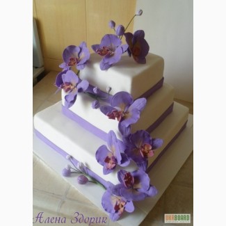 Свадебный 3-х ярусный торт с сиреневыми орхидеями