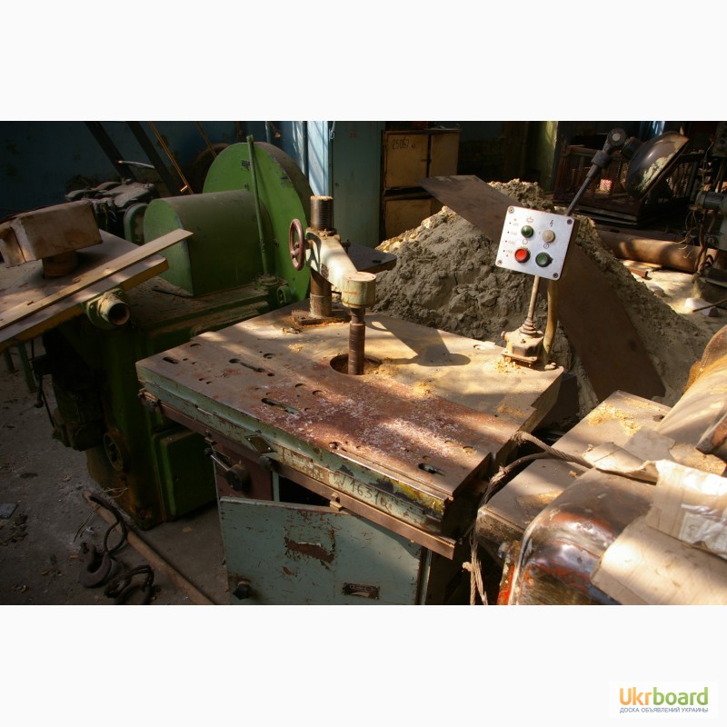 Фото 3. ФСШ-1А фрезерный деревообрабатывающий станок с кареткой