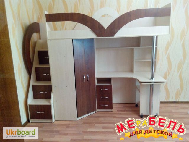Фото 5. Кровать-чердак с рабочей зоной, угловым шкафом и лестницей-комодом (кл6) Merabel