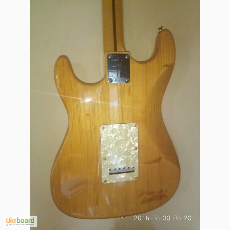 Фото 3. Fender Stratocaster deluxe series Maxico