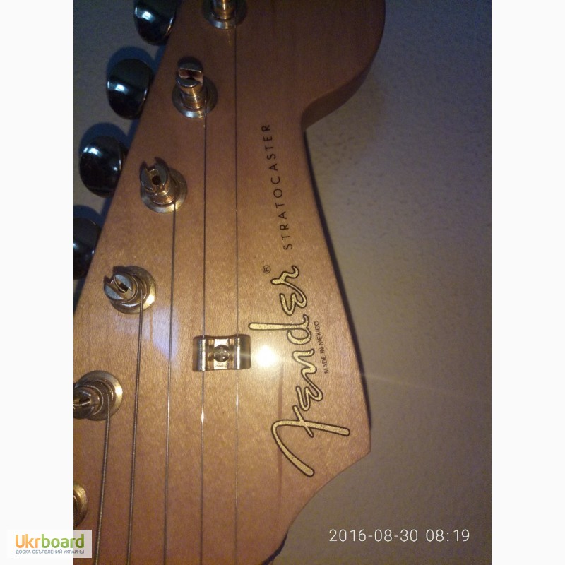 Фото 4. Fender Stratocaster deluxe series Maxico