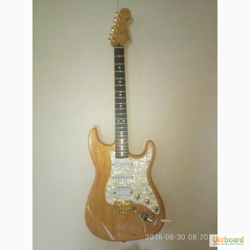 Фото 7. Fender Stratocaster deluxe series Maxico