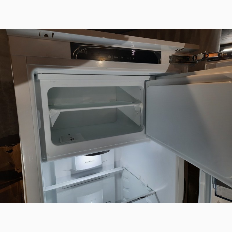 Фото 4. Холодильник под встроенную мебель новый из Германии AEG SFE81826