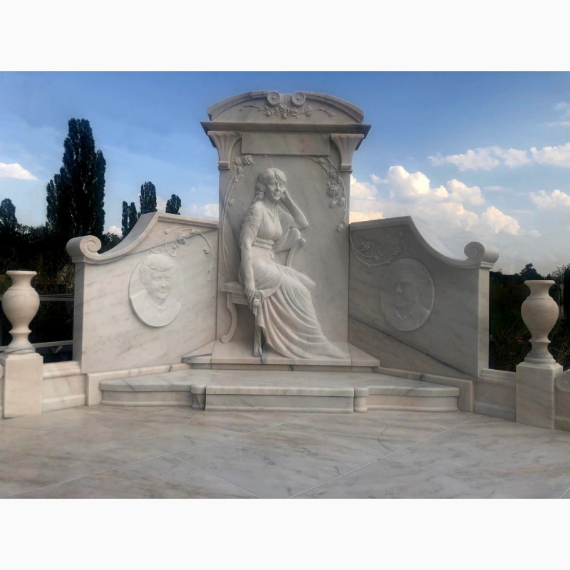 Фото 2. Изысканные памятники на могилу: Закажите элитные надгробия из гранита и мрамора под заказ