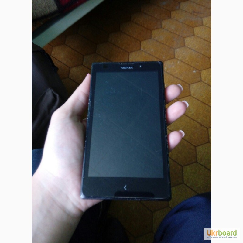 Фото 2. Продам б/у телефон Nokia XL Dual SIM