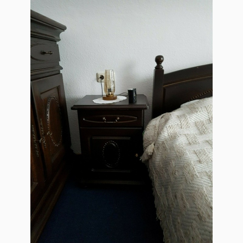 Фото 3. Спальня з масиву дуба: ліжко+шафа+2тумби+комод, А10344