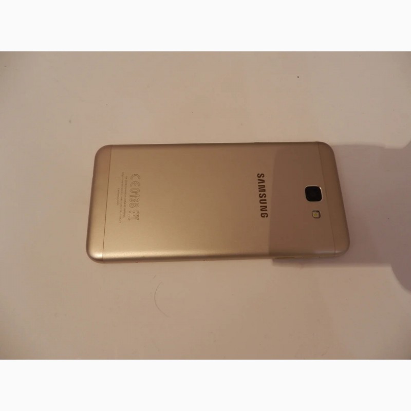 Фото 2. Мобильный телефон Samsung G570