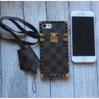 Чохол на Айфон Iphone 7/8/SE2020 коричневий з принтом бренду Louis Vuitton LV Луї Віттон