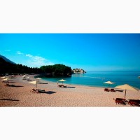 Наслаждайтесь панорамным видом на море, горы и сосны. Прекрасная Черногория