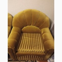 Продам меблі диван та крісло