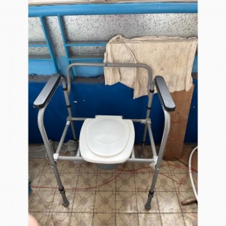 Крісло туалет продам