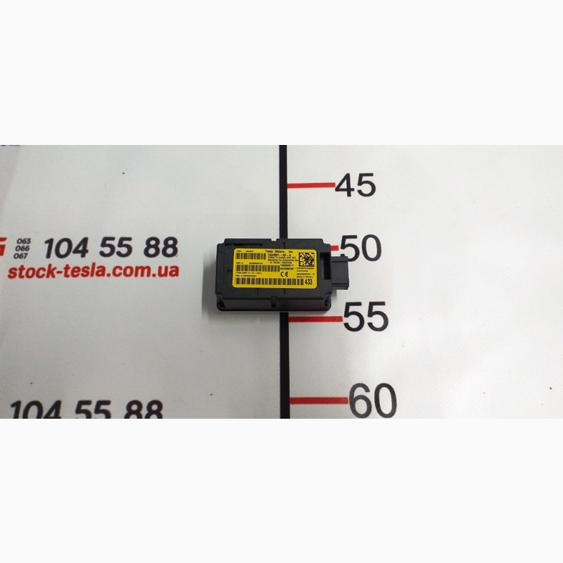Фото 5. Антенна датчиков давления в шинах (TPMS) Tesla model X S REST 1034601-00-D