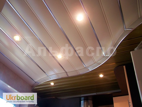 Фото 6. Жаростойкий алюминиевый реечный потолок на кухню