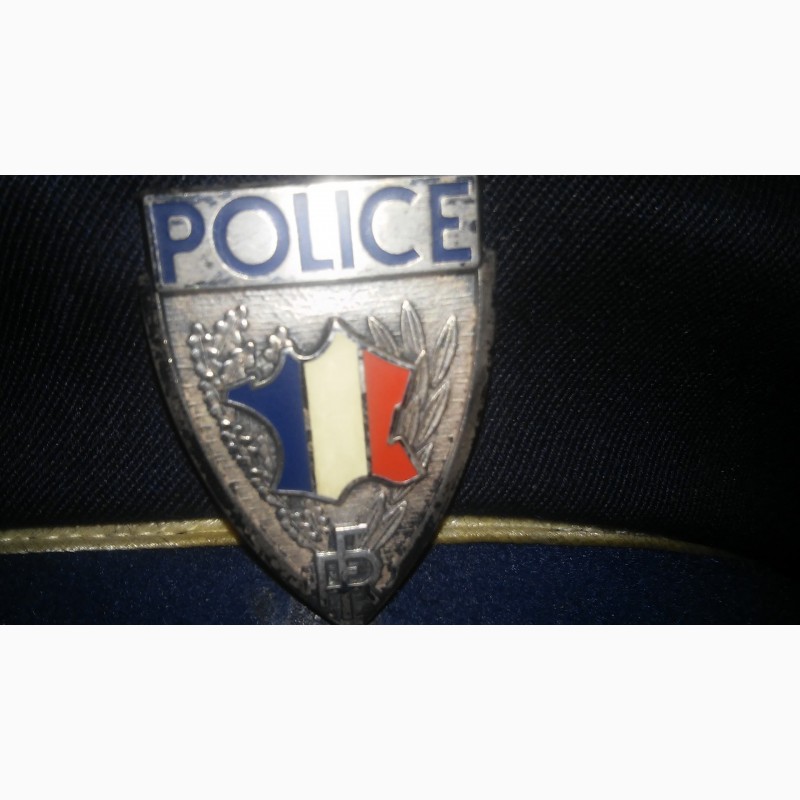 Фото 11. Головной убор полиции Франции до 60-х