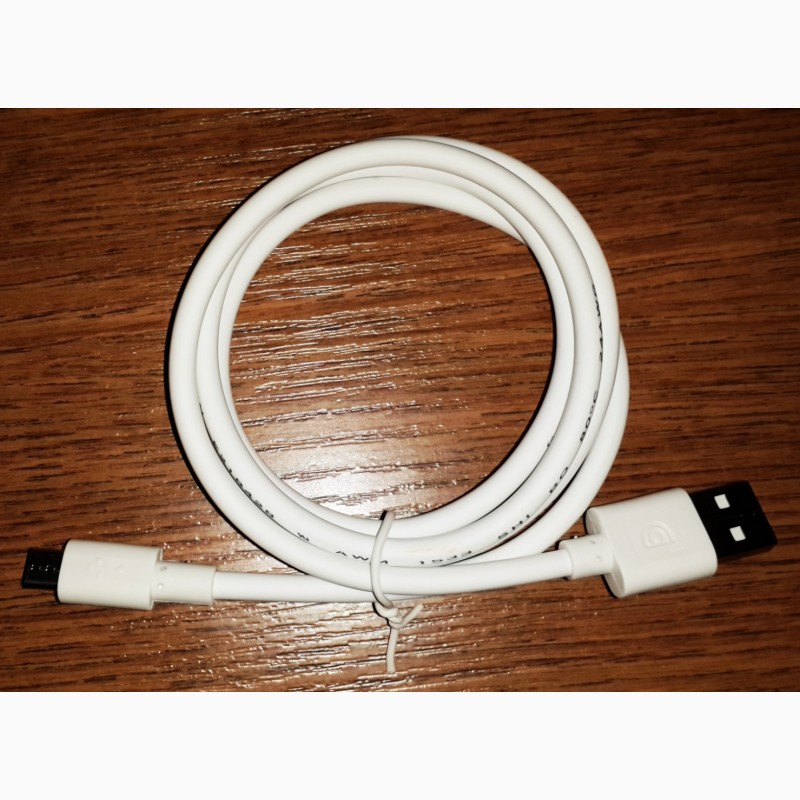 Фото 2. Универсальный Micro-USB кабель GRIFFIN