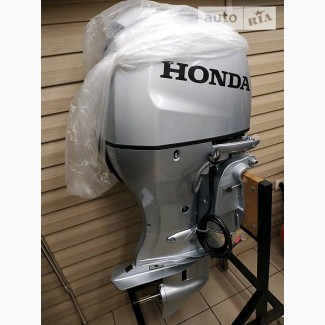 Продам лодочный мотор Honda BF - 100