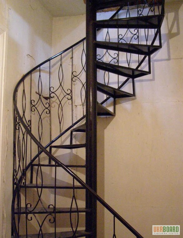 Фото 2. Лестницы винтовые, маршевые, прямые