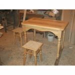 Деревянные столы для кухни