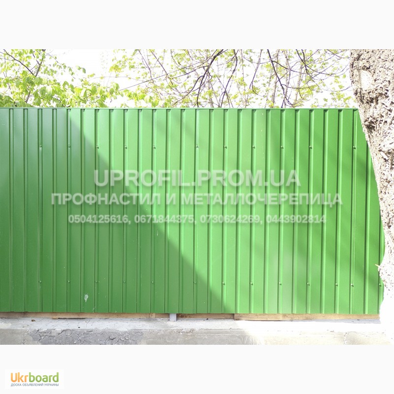 Фото 2. Профнастил зеленый для фасада и забора (Словакия)