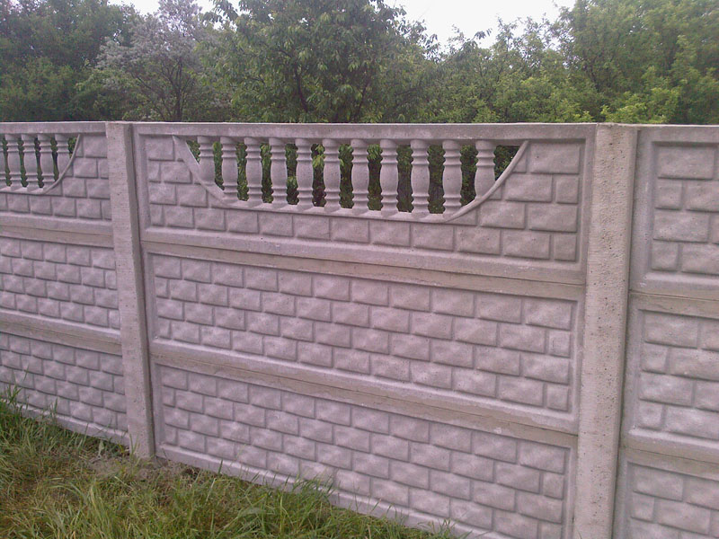 Фото 4. Бетонный забор для дачи, дома, участка