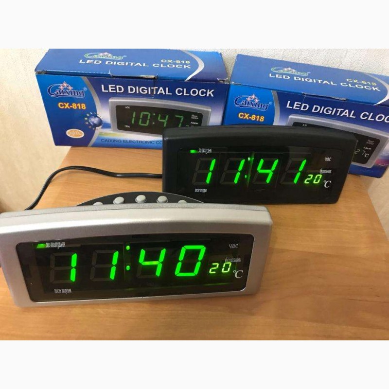 Фото 2. Часы с термометром Led Clock CX-820 с питанием от розетки 220 вольт