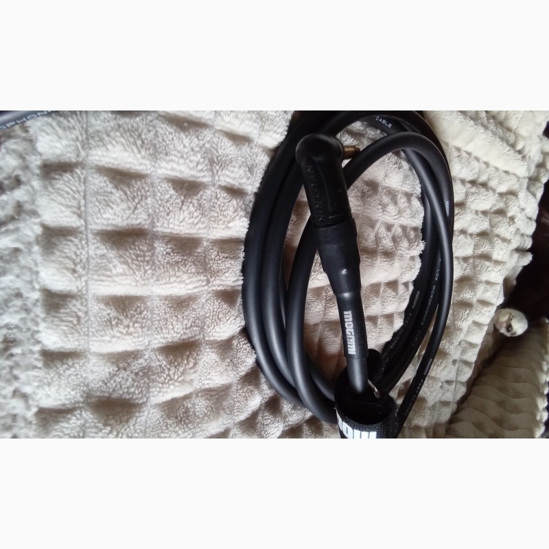 Фото 4. Инструментальный гитарный кабель Mogami Reference 3368 3, 5m Japan
