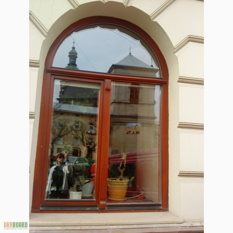 Фото 4. Вікна деревяні та металопластикові