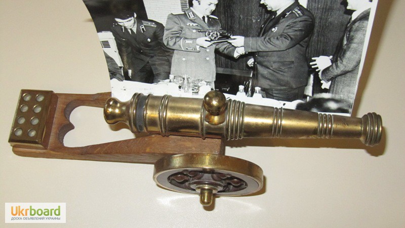 Фото 2. Коллекционный подарочный макет старинной пушки(латунь+дерево)