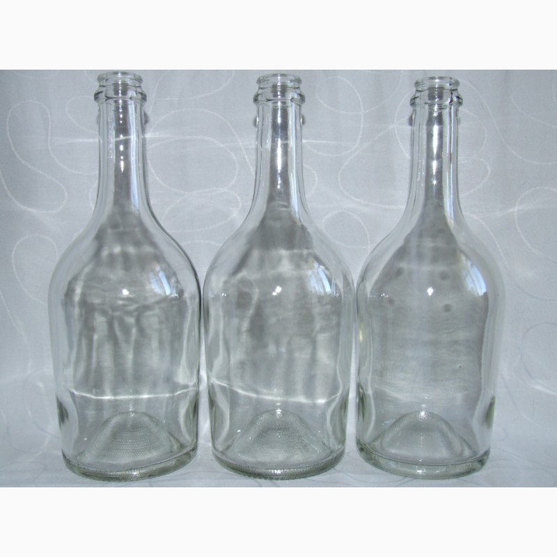 Фото 5. Бутылки производства Италии разного цвета стекла