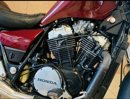 Фото 2. Продаю мотоцикл Honda NV750