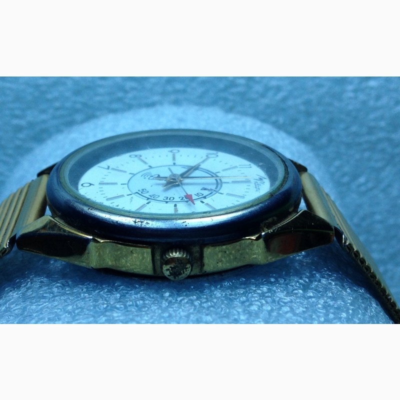 Фото 3. Часы нерабочие наручные кварцевые Луч-кварц будильник браслет годинник