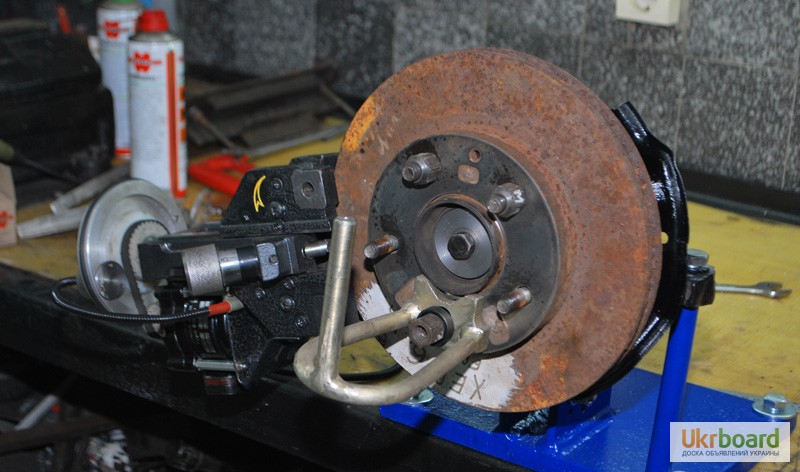 Фото 3. Оборудование для проточки тормозных дисков BM5000 Украина
