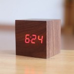 Настольные деревянные Часы Cube светодиодные Будильник в виде куба Настольные часы