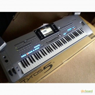 Yamaha Tyros5 76-key Arranger Workstation Keyboard