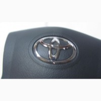 Подушка безопасности водителя Toyota Avensis T250 45130-05112-B0
