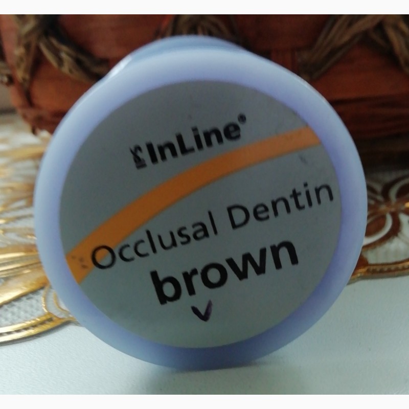 Фото 4. Зуботехнический материал VITA Akzent, Ducera LFC, Deep dentin Brown
