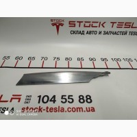 Накладка люверса нижняя правая хром Tesla model S 6009385-00-C 6009385-00-C