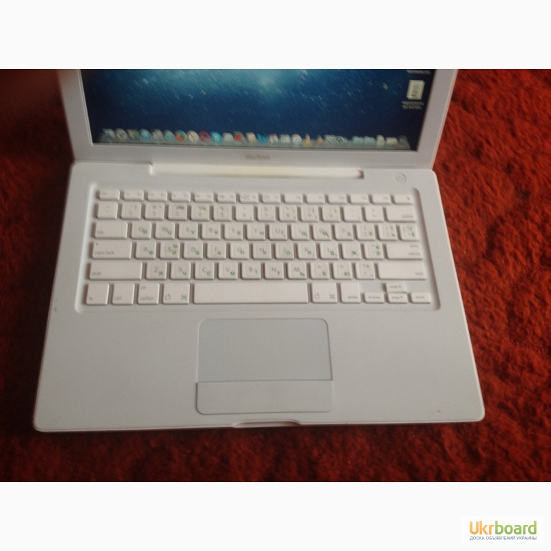 Фото 2. Apple MacBook 13-inch Mid 2007 (білий пластик)
