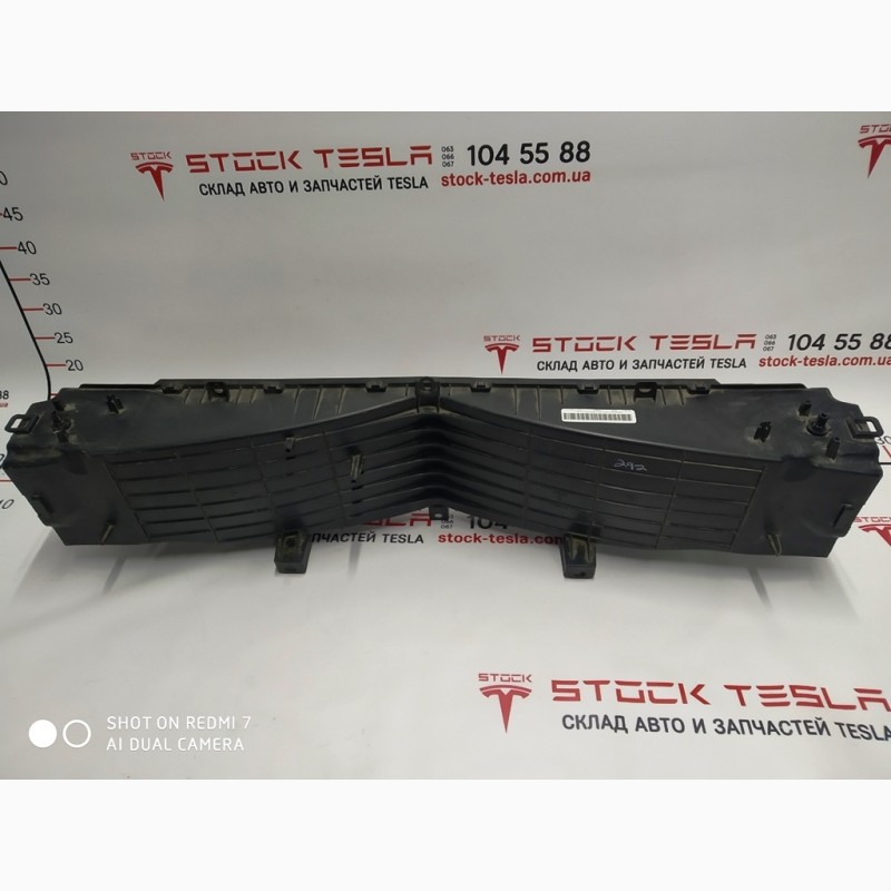 Фото 2. Воздуховод центрального радиатора RWD Tesla model S 1007256-00-K 1007256-00