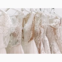 Продам весільні сукні