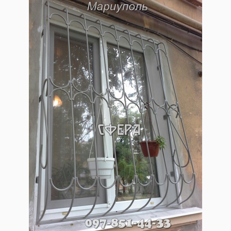 Фото 8. Металлические оконные решетки, изготовление и установка решеток на окна