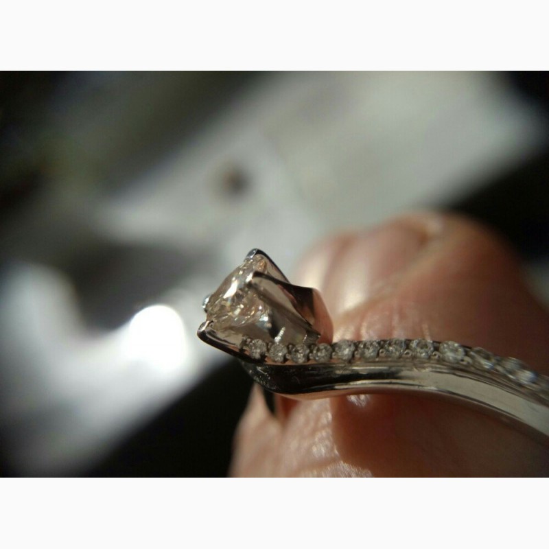 Фото 10. Кольцо с бриллиантом 0. 60 карата