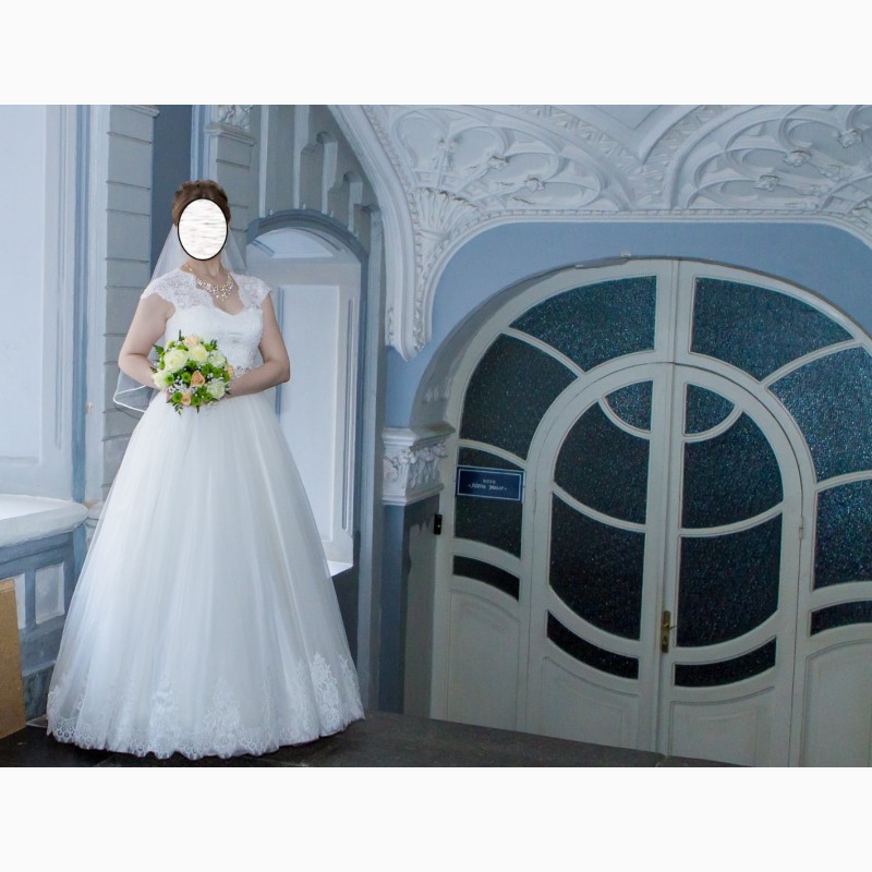 Фото 3. Свадебное платье, размер М