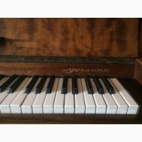Піаніно Україна продам