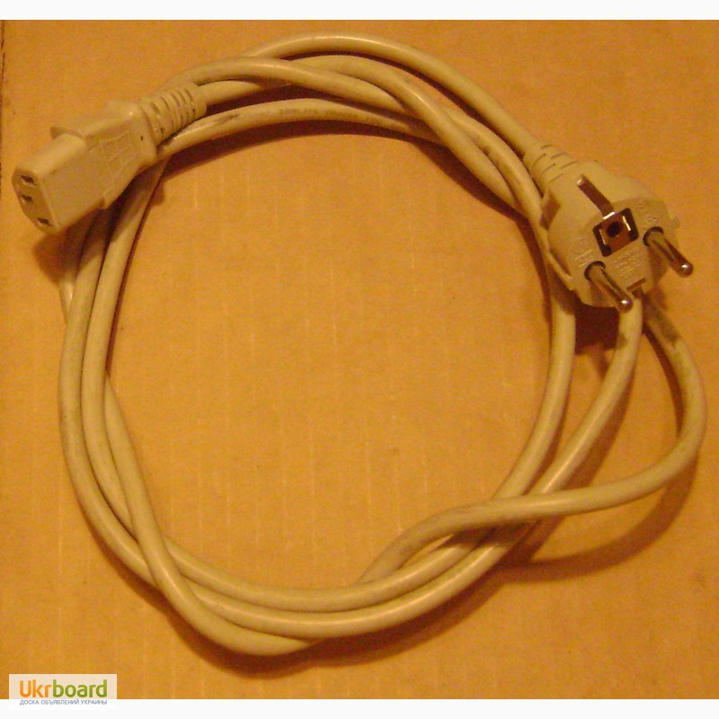 Фото 13. Сетевой шнур ( кабель питания ) для компьютера